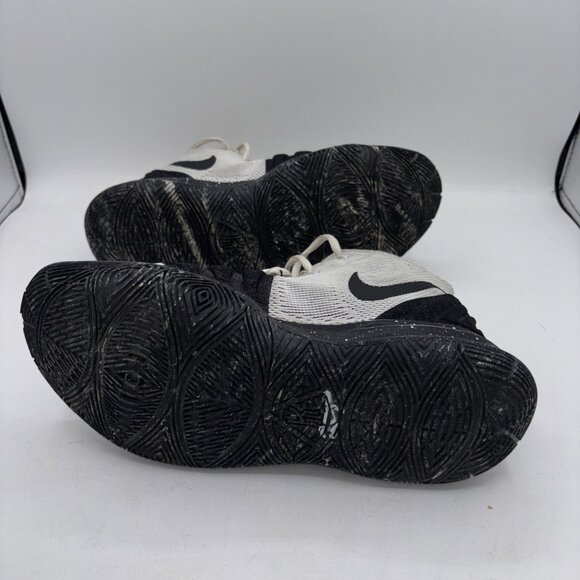 Nike Kyrie Irving 5 Oreo 2019 Size 8 Great Condition! - Picture 9 of 9